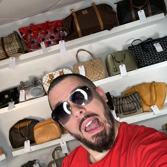 FREE INSTANT WINNER NOW! NO WAITING FUN & COOL GLOVES! - Picture 6 of 16